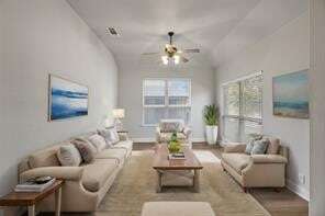 Foto del edificio - 300 Kelvington Dr