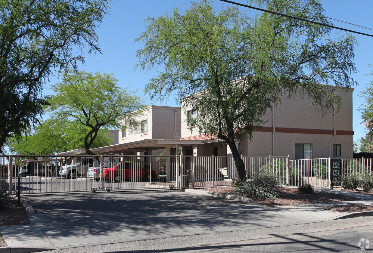 Foto del edificio - Monte Vista Townhomes