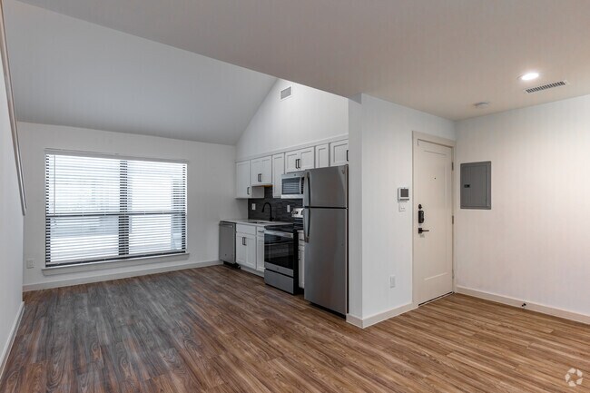 1BR, 1BA - 795SF A6 - 2909 Lucas