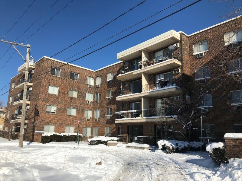 Foto principal - 9440 Kenton Ave