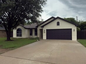 Building Photo - 1826 Sandpiper Dr