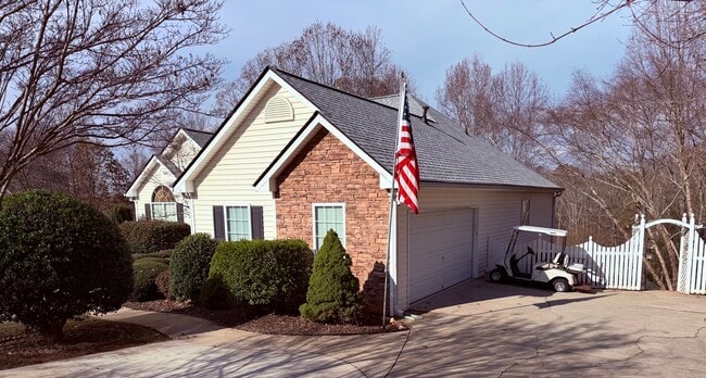 Plataforma de estacionamiento - 7218 Timber Trl