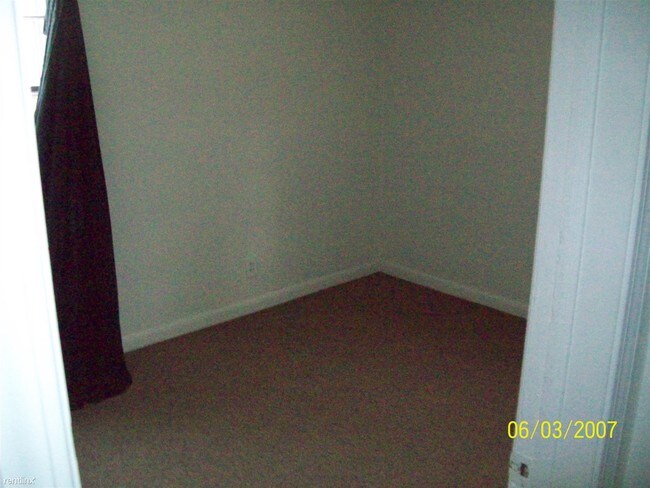 Building Photo - 608 Fremont St
