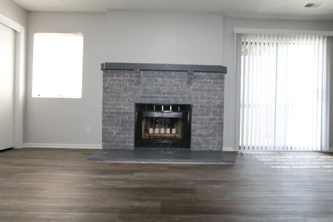 Interior Photo - Belleville