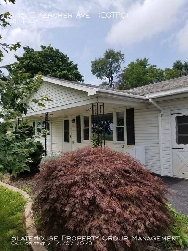 Primary Photo - Pet Friendly huge 3 bedroom house
