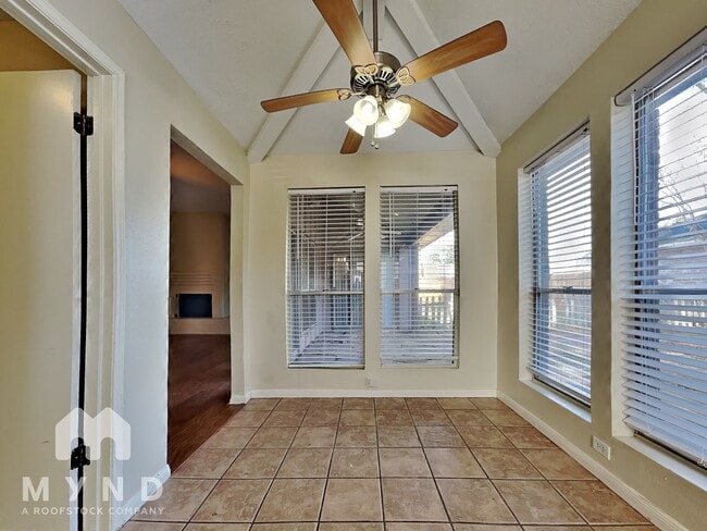 Foto del edificio - 8731 Summit Pines Dr