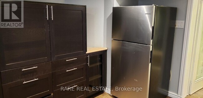 Photo du bâtiment - 463 Donlands Ave