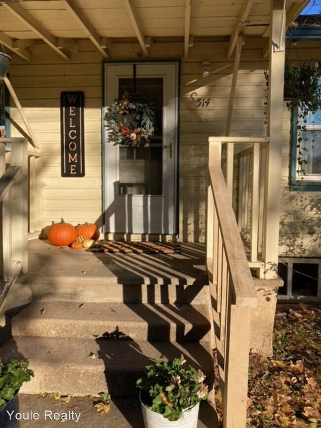 Building Photo - 2 br, 1 bath House - 514 N Sunset St