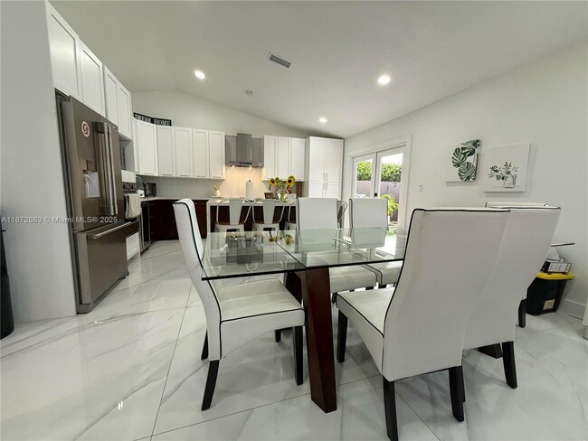 Building Photo - 14550 SW 166th Ter