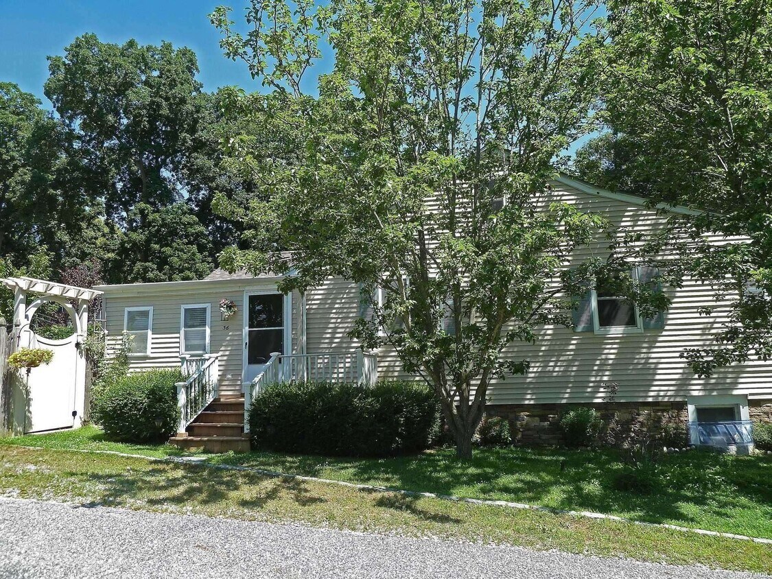 Primary Photo - 36 Cedar Rd