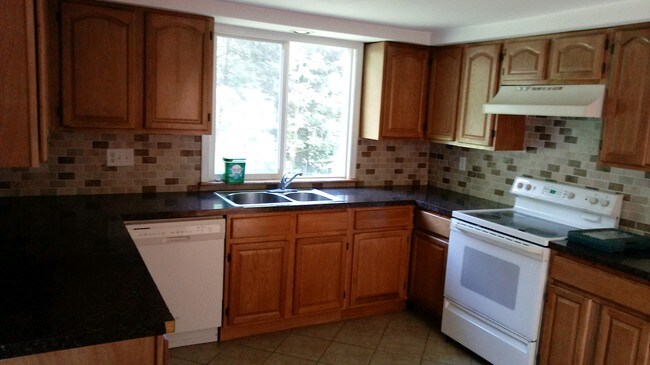 Foto del edificio - 613 Weir Lake Rd