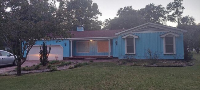Foto del edificio - 1151 Sherwood Dr