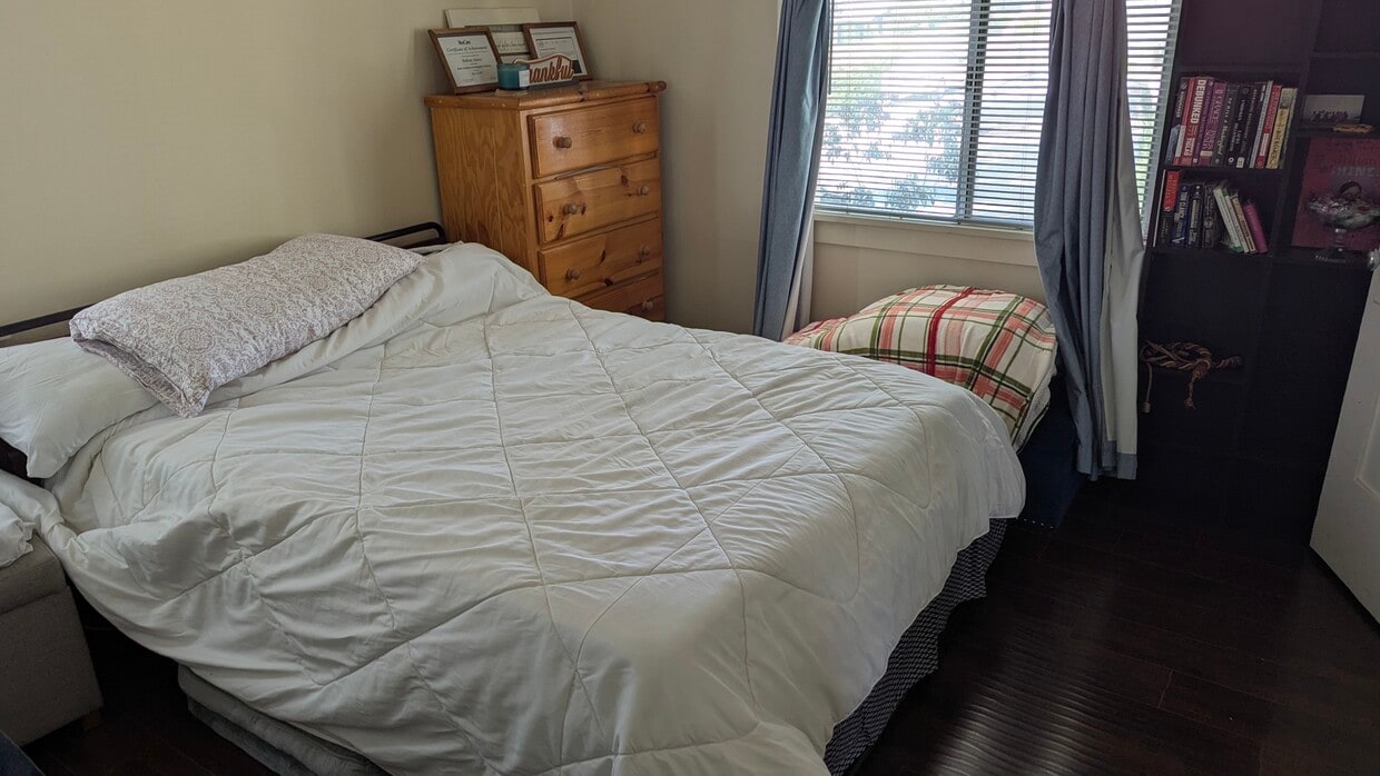 Foto principal - 5164 Rockland Ave