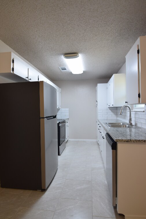 Foto del edificio - 302 Myra Lou Ave