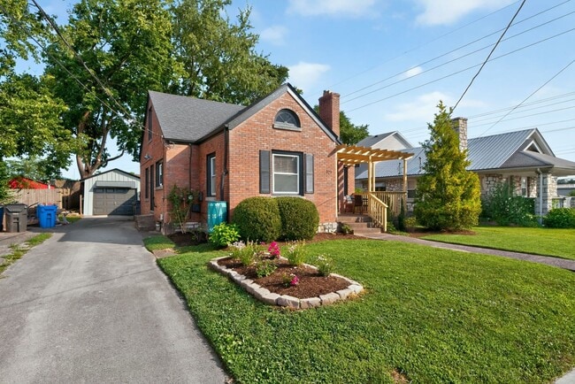 Photo - 721 Headley Ave House