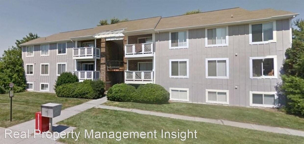 Primary Photo - 1215 University Terrace