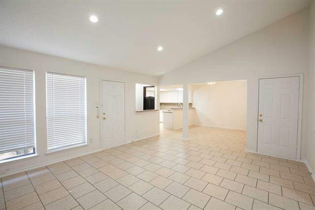 Building Photo - 12501 Hornbeam Dr