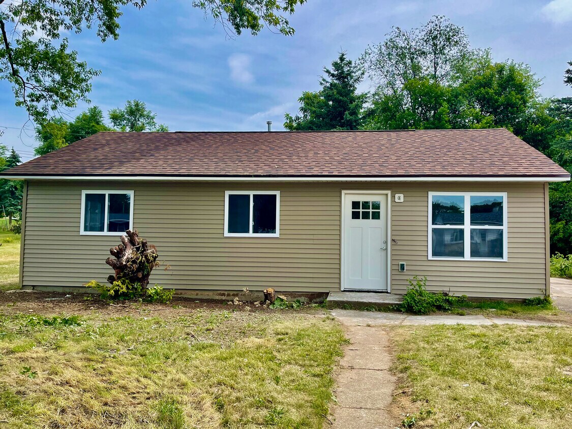 2021 Frederick St, Beloit, WI 53511 House for Rent in Beloit, WI