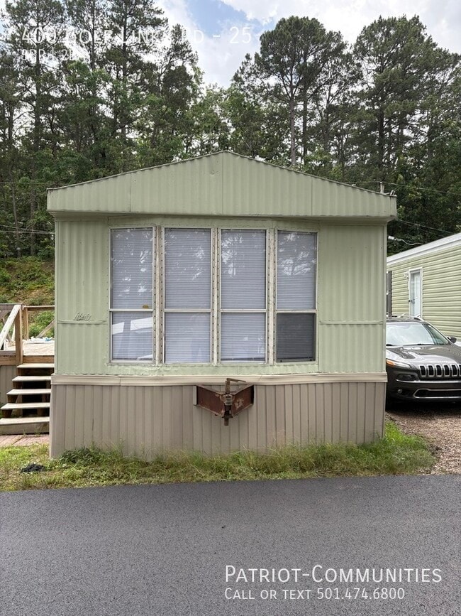 Building Photo - 400 Golf Links Rd