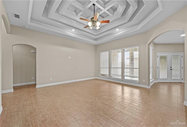 Building Photo - 27 Flamingo Ave