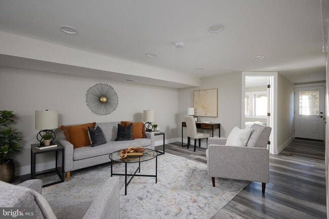 Foto del edificio - Amazing 4 BR/2.5 BA Townhome in Langston!