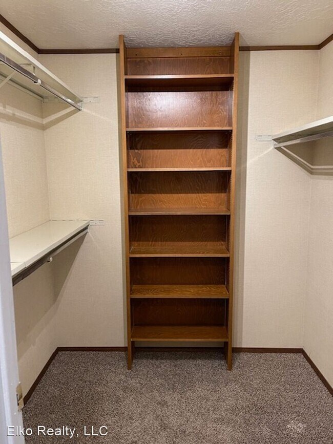 Foto del edificio - 2 br, 2.5 bath House - 2057 Griswold Drive