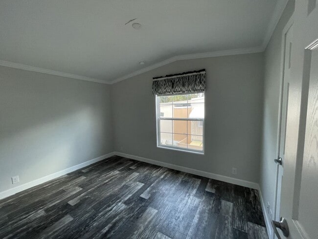 Building Photo - 4300 E Bay Dr