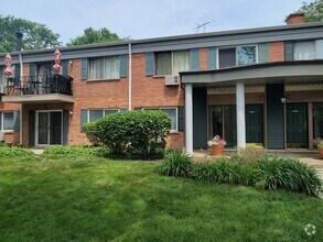 Building Photo - 2315 S Goebbert Rd