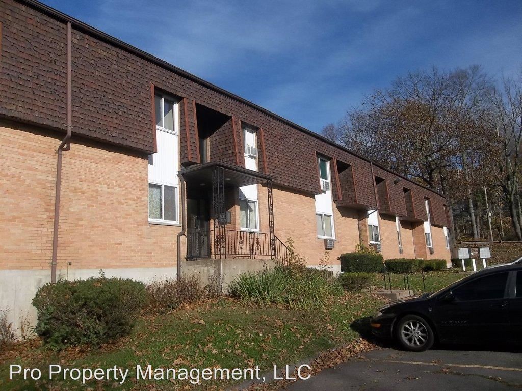 Primary Photo - 465 Crown St