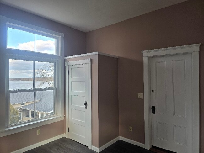 Foto del edificio - 296 Main St