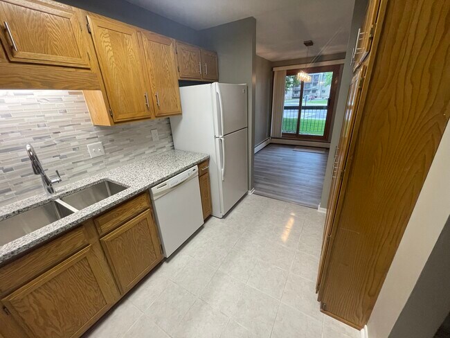 Kitchen - 4300 Trenton Ln N