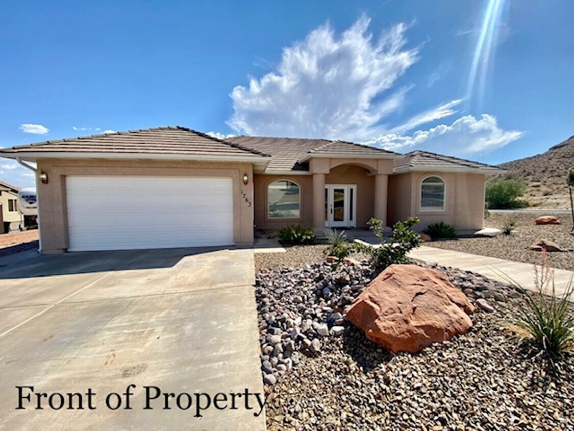Foto principal - SPACIOUS HOME FOR RENT!