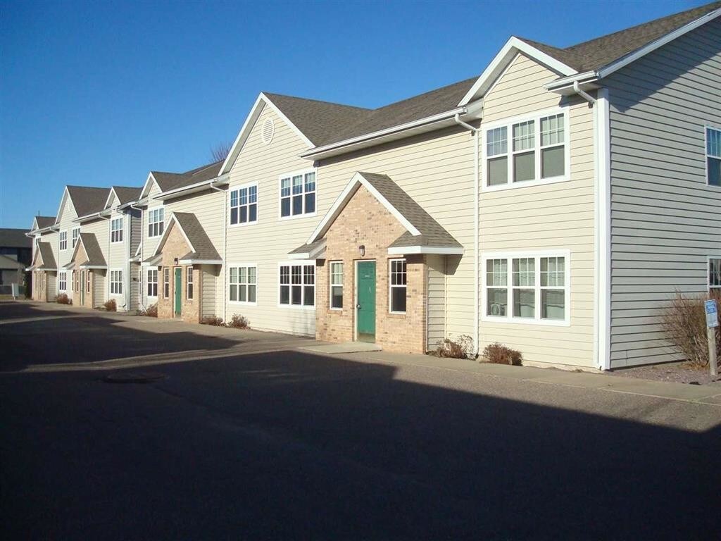 Primary Photo - 1200 Silver Dr