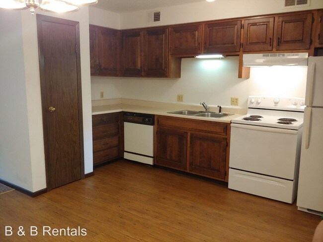 Building Photo - 3034 Themis St