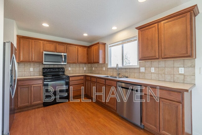 Building Photo - 9626 W Rustica Dr