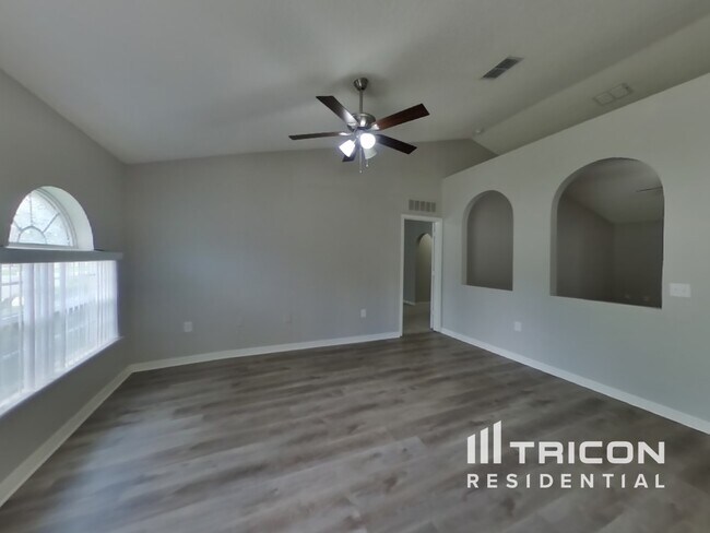 Foto del edificio - 2232 Nettlebrook St N