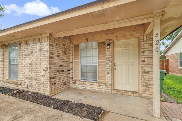 Foto del edificio - 420 Claire Ct