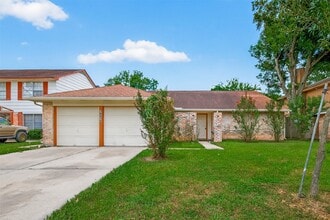 Building Photo - 16418 Quail Park Dr
