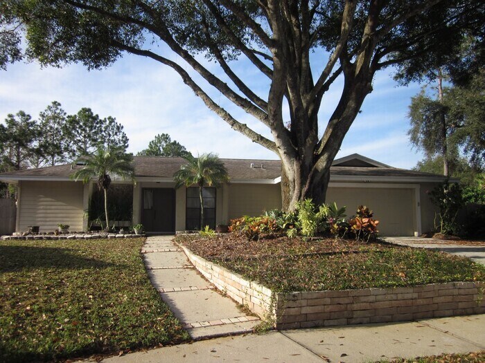 COUNTRY PLACE POOL HOME ON CUL-DE-SAC LOT - COUNTRY PLACE POOL HOME ON CUL-DE-SAC LOT