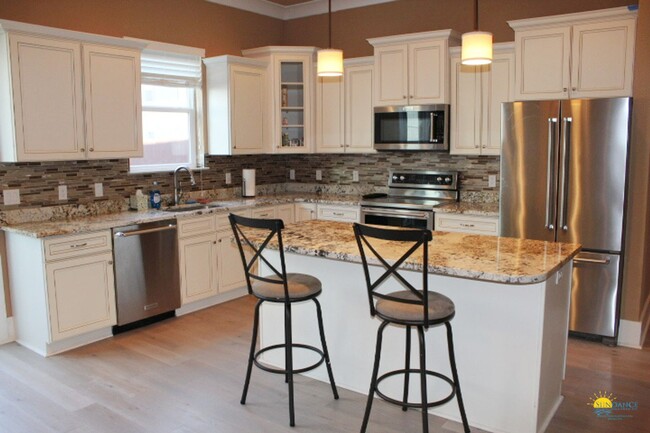 Foto del edificio - Destin Oaks Townhouse with Community Pool!