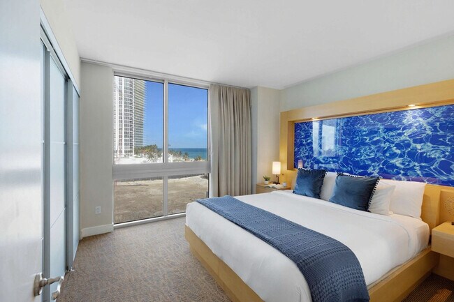 Foto del edificio - 18683 Collins Ave