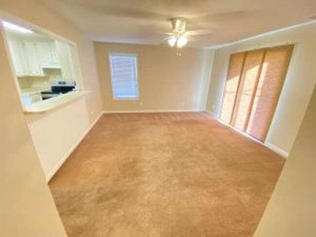 Building Photo - 164 W Hampton St