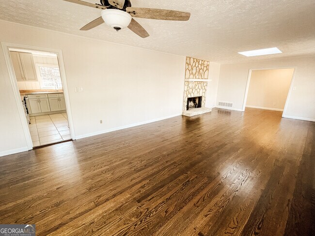 Foto del edificio - 359 N Victoria Rd