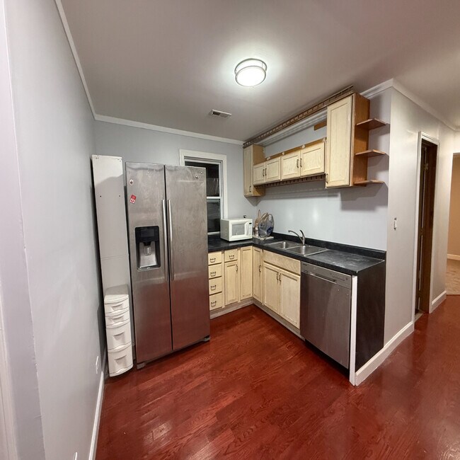 Building Photo - 5351 N Kimball Ave