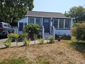 Building Photo - 185 Shore Rd