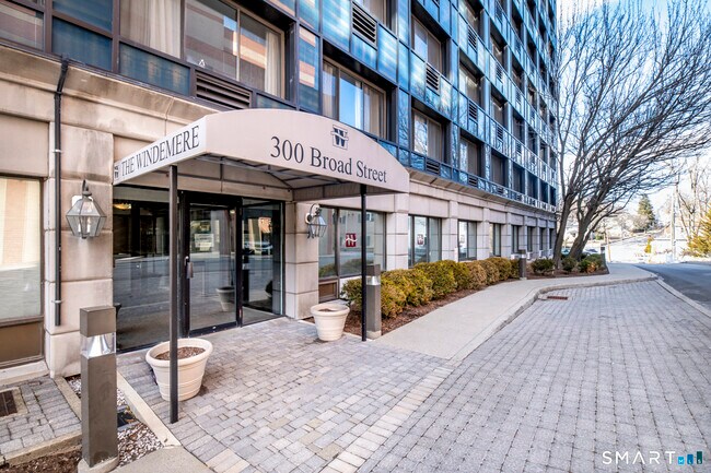 Foto del edificio - 300 Broad St