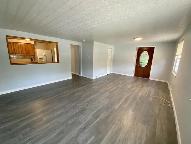 Foto del edificio - 1803 Greentree Rd
