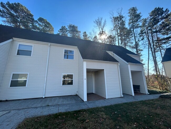 Photo - This fully renovated & updated 3 Bedroom a... House