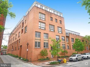 Building Photo - 123 W Barre St