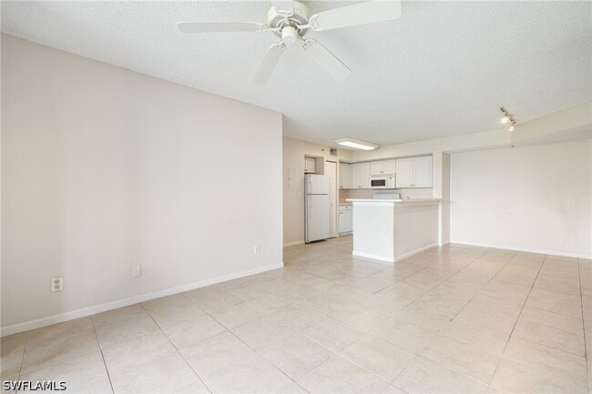 Building Photo - 1265 Wildwood Lakes Blvd